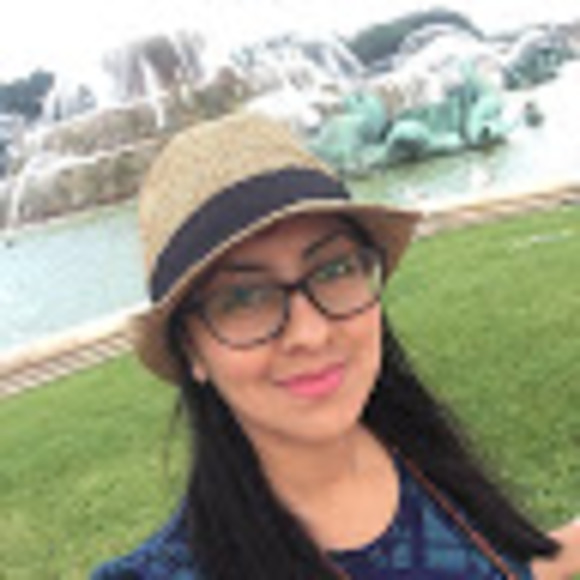 Meet your Posher, Rosalía - Picture 1 of 1